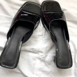 Urban outfitters women’s Square Toe Mule Sandal